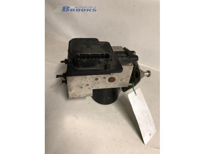 Gebruikte ABS Pomp Mercedes C (W202) 2.8 C-280 24V Prijs € 25,00 Margeregeling aangeboden door Autobedrijf Brooks