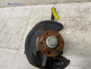 Gebruikte Asschenkel rechts-voor Mercedes SLK (R170) 2.0 200 K 16V Prijs € 45,00 Margeregeling aangeboden door Autobedrijf Brooks