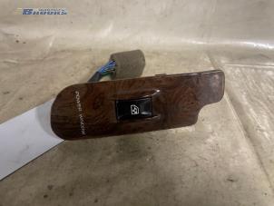 Gebruikte Schakelaar Elektrisch Raam Ssang Yong Musso 2.9D Prijs € 10,00 Margeregeling aangeboden door Autobedrijf Brooks