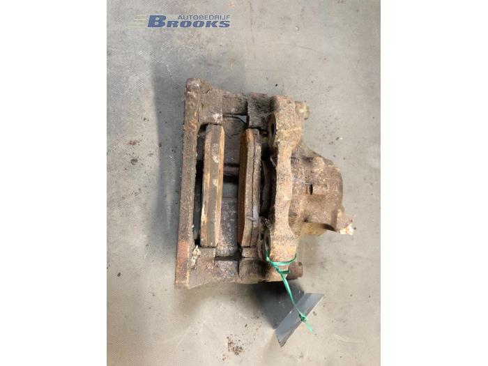 Remklauw (Tang) links-voor van een Audi 80 (B4) 2.0 E 1992