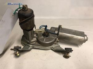 Gebruikte Ruitenwissermotor achter Toyota Corolla (E10) 1.6i 16V Prijs € 10,00 Margeregeling aangeboden door Autobedrijf Brooks