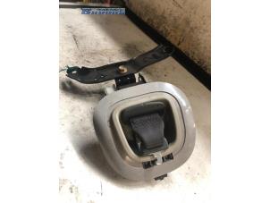Gebruikte Veiligheidsgordel midden-achter Subaru Legacy Wagon (BH) 2.0 16V Prijs € 20,00 Margeregeling aangeboden door Autobedrijf Brooks