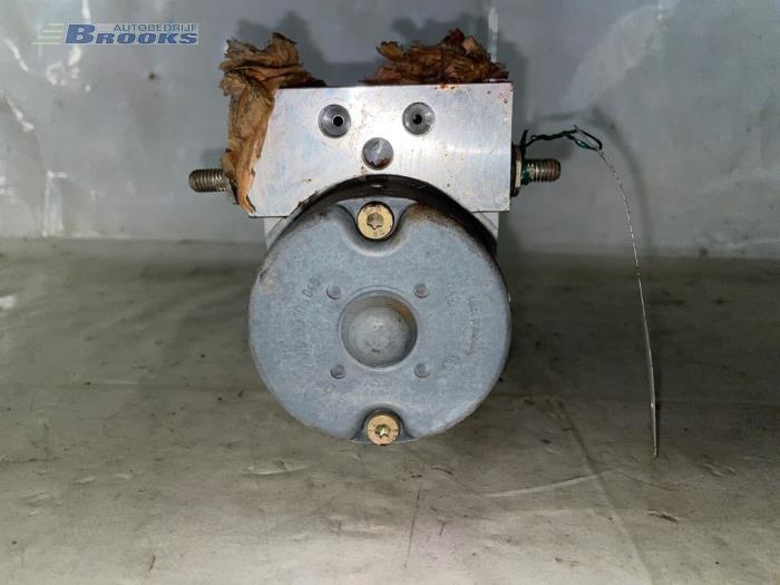 Gebruikte ABS Pomp Peugeot 306 Break (7E) 1.4 XN,XR Prijs € 20,00 Margeregeling aangeboden door Autobedrijf Brooks