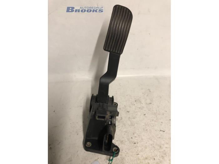 Gebruikte Gaspedaalpositie Sensor Mercedes Vito (638.1/2) 2.2 CDI 108 16V Prijs € 15,00 Margeregeling aangeboden door Autobedrijf Brooks