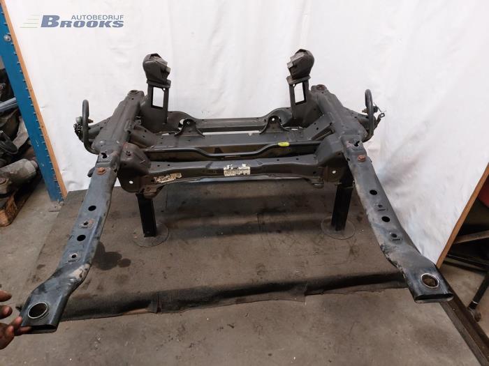 Gebruikte Subframe Mercedes Sprinter 3t (906.61) 213 CDI 16V Prijs € 125,00 Margeregeling aangeboden door Autobedrijf Brooks