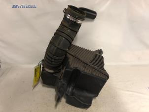 Gebruikte Luchtfilterhuis Renault Megane Scenic Prijs € 25,00 Margeregeling aangeboden door Autobedrijf Brooks