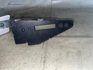 Gebruikte Display Interieur Ford Focus 1 1.6 16V Prijs € 15,00 Margeregeling aangeboden door Autobedrijf Brooks