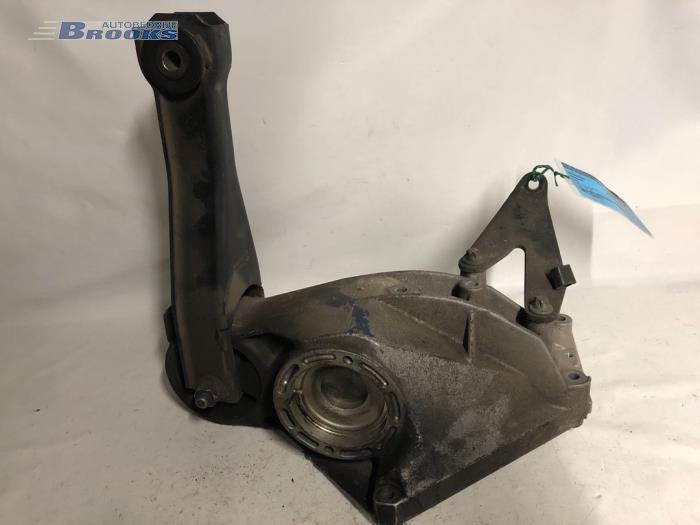 Gebruikte Motorsteun Mercedes Vito (638.1/2) 2.2 CDI 108 16V Prijs € 25,00 Margeregeling aangeboden door Autobedrijf Brooks