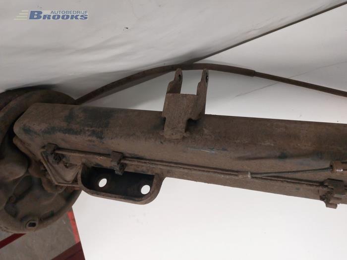 Achteras voorwielaandrijving van een Ford Transit 2.0 TDdi 16V 260S 2005