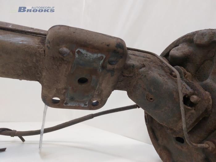 Achteras voorwielaandrijving van een Ford Transit 2.0 TDdi 16V 260S 2005