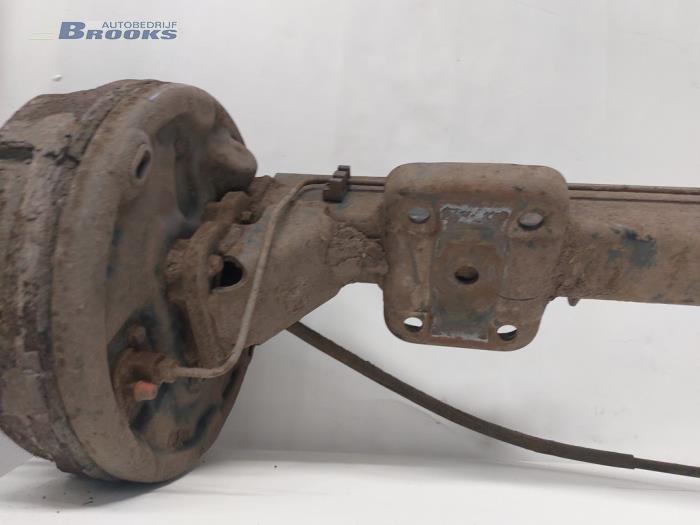 Achteras voorwielaandrijving van een Ford Transit 2.0 TDdi 16V 260S 2005