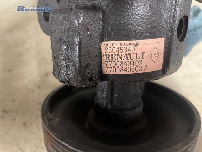 Stuurbekrachtiging Pomp van een Renault Megane (BA) 2.0i ,Autom. 1996