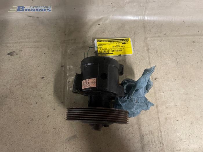 Stuurbekrachtiging Pomp van een Renault Megane (BA) 2.0i ,Autom. 1996