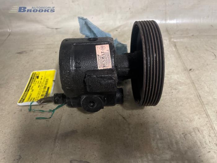 Stuurbekrachtiging Pomp van een Renault Megane (BA) 2.0i ,Autom. 1996