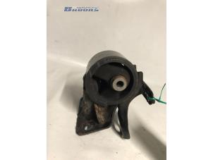 Gebruikte Motorsteun Toyota Avensis (T22) 2.0 TDi Prijs € 10,00 Margeregeling aangeboden door Autobedrijf Brooks