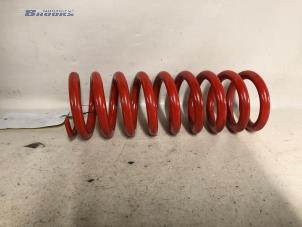 Gebruikte Veerschroef achter Mercedes Diversen Prijs € 10,00 Margeregeling aangeboden door Autobedrijf Brooks