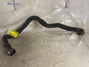 Gebruikte Luchtinlaat slang Dacia Logan (LS) 1.5 dCi Prijs € 25,00 Margeregeling aangeboden door Autobedrijf Brooks