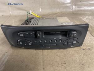 Gebruikte Radio/Cassette Renault Megane Prijs € 25,00 Margeregeling aangeboden door Autobedrijf Brooks