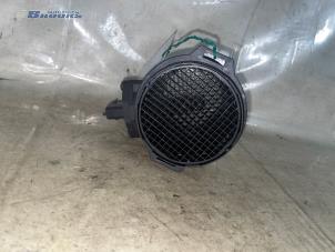 Gebruikte Luchtmassameter Saab 9-3 I (YS3D) 2.2 TiD Kat. Prijs € 50,00 Margeregeling aangeboden door Autobedrijf Brooks