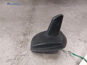 Gebruikte Antenne Volkswagen Touran (1T3) 1.2 TSI Prijs € 20,00 Margeregeling aangeboden door Autobedrijf Brooks