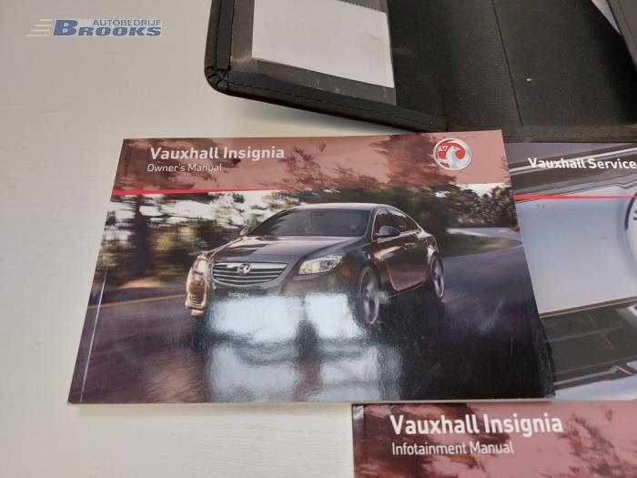 Instructie Boekje van een Opel Insignia Sports Tourer 2.0 CDTI 16V 160 Ecotec 2010
