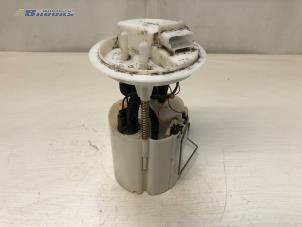 Gebruikte Tank element Pomp Fiat Grande Punto 1.4 T-Jet 16V Prijs € 30,00 Margeregeling aangeboden door Autobedrijf Brooks