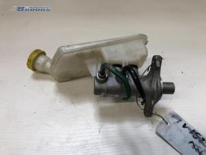 Gebruikte Hoofdremcilinder Peugeot 207/207+ (WA/WC/WM) 1.4 16V VTi Prijs € 20,00 Margeregeling aangeboden door Autobedrijf Brooks