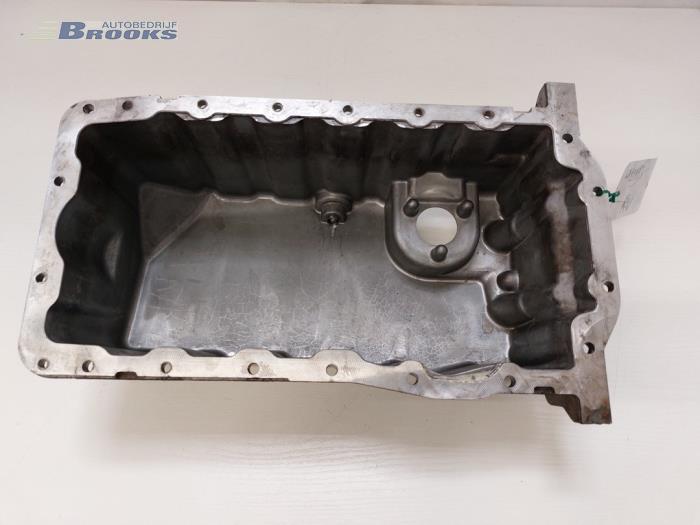 Gebruikte Carterpan Volkswagen Transporter T5 1.9 TDi Prijs € 35,00 Margeregeling aangeboden door Autobedrijf Brooks