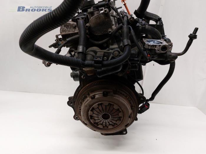 Motor van een Volkswagen Polo IV (9N1/2/3) 1.4 16V 2003