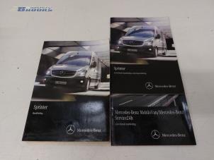 Gebruikte Instructie Boekje Mercedes Sprinter 5t (906.15/906.25) 516 CDI 16V Prijs € 20,00 Margeregeling aangeboden door Autobedrijf Brooks