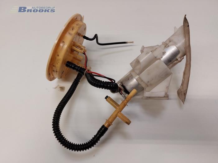 Gebruikte Tank element Pomp BMW 5 serie Touring (F11) 530d 24V Blue Performance Prijs € 100,00 Margeregeling aangeboden door Autobedrijf Brooks