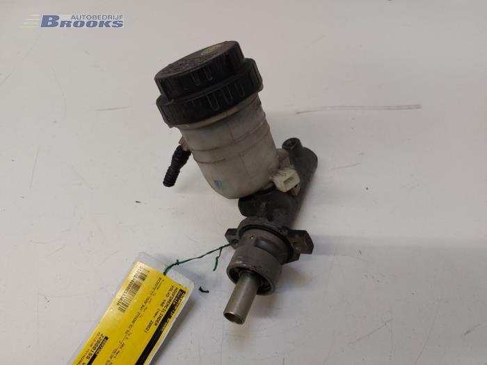 Gebruikte Hoofdremcilinder Volvo V40 (VW) 2.0 16V Turbo Prijs € 25,00 Margeregeling aangeboden door Autobedrijf Brooks