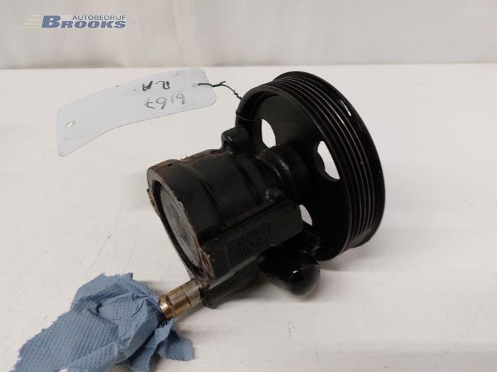 Stuurbekrachtiging Pomp van een Renault Scénic I (JA) 1.6 16V 2003