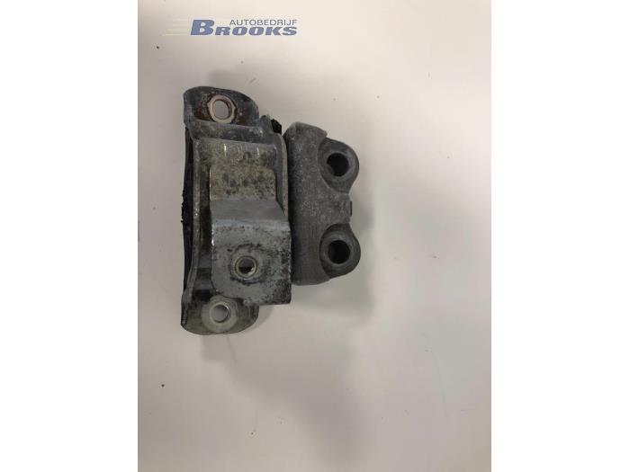Gebruikte Motorsteun Fiat Fiorino (225) 1.4 Natural Power Prijs € 15,00 Margeregeling aangeboden door Autobedrijf Brooks