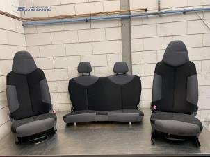 Gebruikte Bekleding Set (compleet) Peugeot 107 1.0 12V Prijs € 84,70 Inclusief btw aangeboden door Autobedrijf Brooks