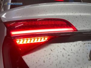 Gebruikte Achterlicht links Audi A8 (D4) 4.2 TDI V8 32V Quattro Prijs € 135,00 Margeregeling aangeboden door Autobedrijf Brooks