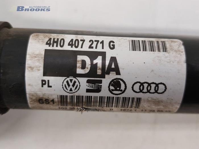 Cardanas rechts-voor (VWA) van een Audi A8 (D4) 4.2 TDI V8 32V Quattro 2015