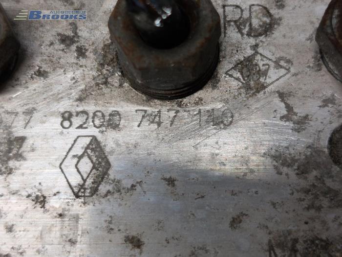 ABS Pomp van een Renault Clio III (BR/CR) 1.5 dCi FAP 2011