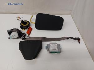 Gebruikte Airbag Set + Module Kia Rio II (DE) 1.4 16V Prijs € 175,00 Margeregeling aangeboden door Autobedrijf Brooks