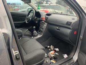 Gebruikte Airbag Set + Module Toyota Avensis Wagon (T25/B1E) 1.8 16V VVT-i Prijs € 150,00 Margeregeling aangeboden door Autobedrijf Brooks