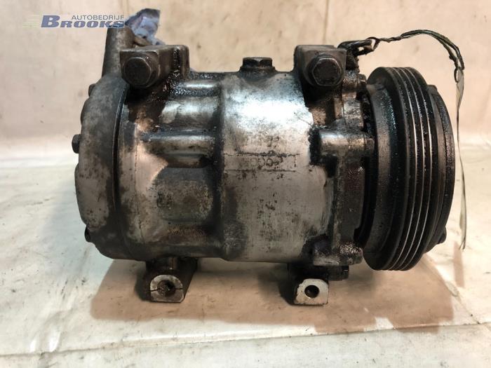 Gebruikte Aircopomp Renault Clio II (BB/CB) 1.6 RN, RT Prijs € 50,00 Margeregeling aangeboden door Autobedrijf Brooks