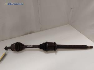 Gebruikte Aandrijfas rechts-voor Volvo V60 I (FW/GW) 2.0 D4 16V Prijs € 125,00 Margeregeling aangeboden door Autobedrijf Brooks