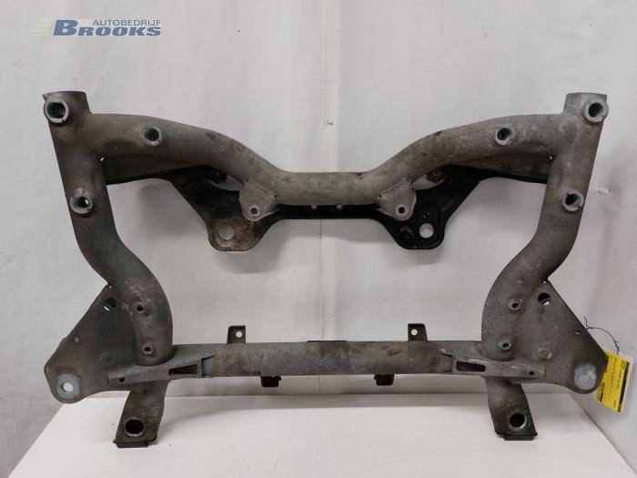 Gebruikte Subframe Mercedes C Estate (S204) 2.2 C-180 CDI 16V BlueEFFICIENCY Prijs € 80,00 Margeregeling aangeboden door Autobedrijf Brooks