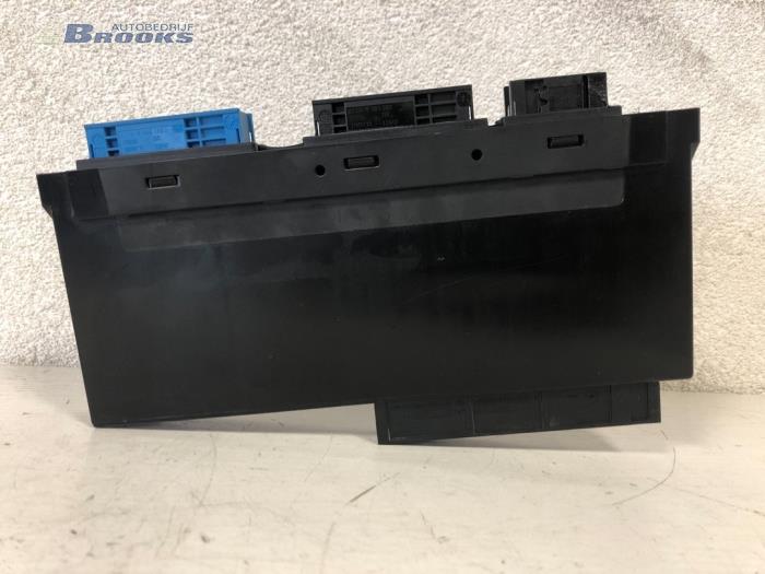 Gebruikte Computer Body Control BMW 5 serie Touring (F11) 530d 24V Blue Performance Prijs € 100,00 Margeregeling aangeboden door Autobedrijf Brooks