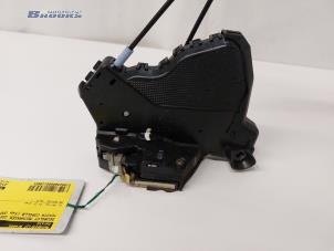 Gebruikte Deurslot Mechaniek 2Deurs links Toyota Corolla (E12) 1.6 16V VVT-i Prijs € 25,00 Margeregeling aangeboden door Autobedrijf Brooks