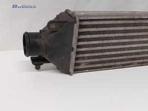 Intercooler van een Fiat Doblo Cargo (263) 1.3 MJ 16V DPF Euro 5 2010