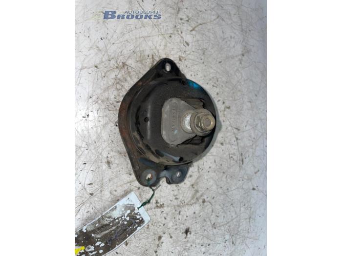 Gebruikte Motorsteun Renault Espace (JK) 2.2 dCi 150 16V Grand Espace Prijs € 20,00 Margeregeling aangeboden door Autobedrijf Brooks