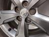 Sportvelgenset + banden van een Toyota Urban Cruiser 1.33 Dual VVT-I 16V 2WD 2011
