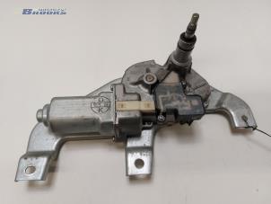 Gebruikte Motor Ruitenwisser achter Suzuki Swift (ZA/ZC/ZD1/2/3/9) 1.3 D 16V Prijs € 30,00 Margeregeling aangeboden door Autobedrijf Brooks