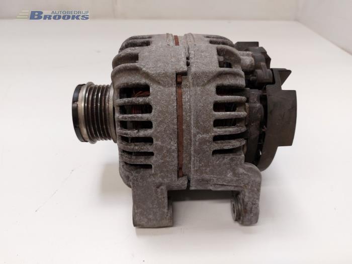Gebruikte Dynamo Opel Corsa D 1.4 16V Twinport Prijs € 25,00 Margeregeling aangeboden door Autobedrijf Brooks